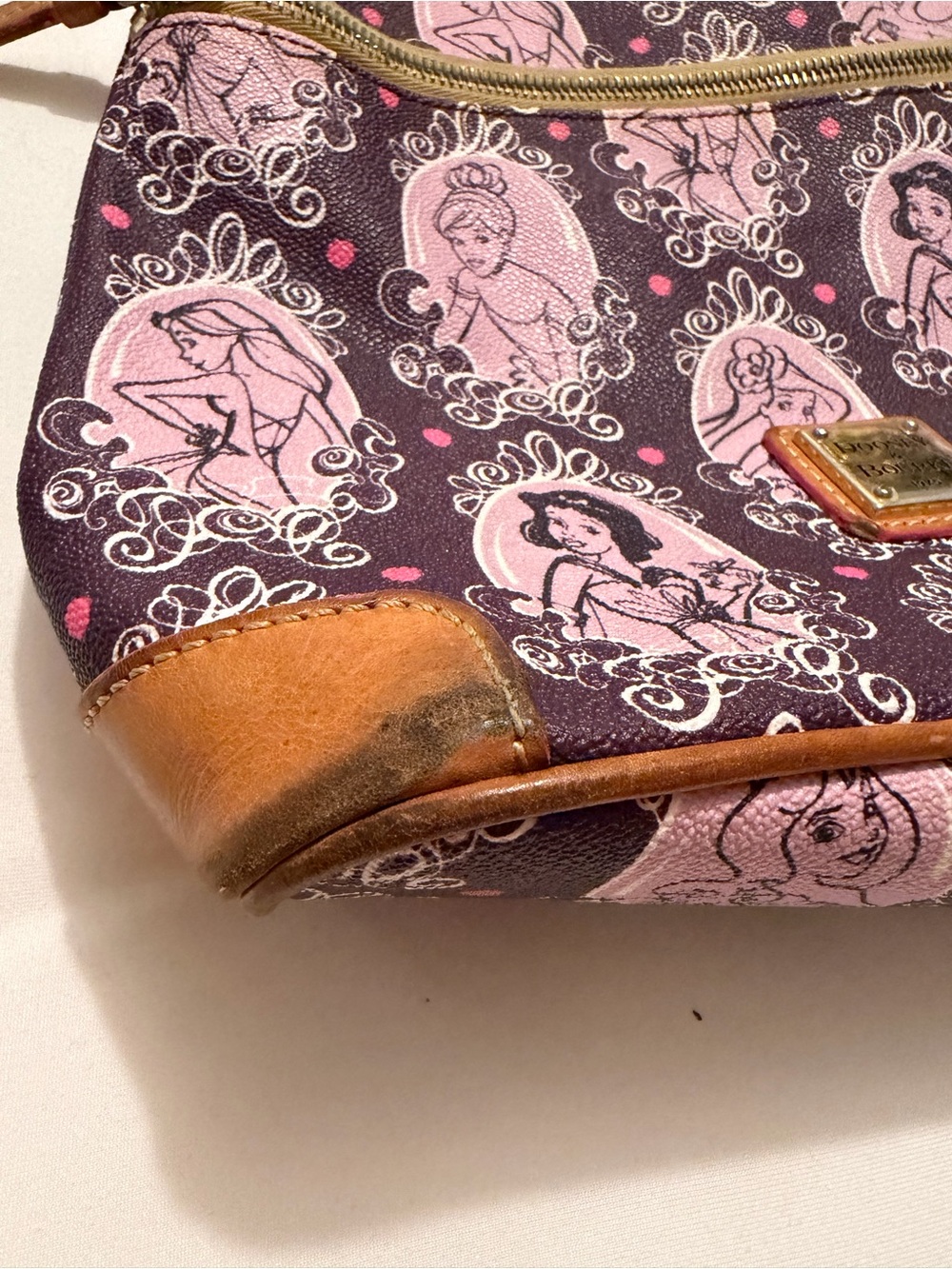 Disney Dooney & Bourke Princess Half Marathon 2015 Crossbody Bag - Picture 7 of 8